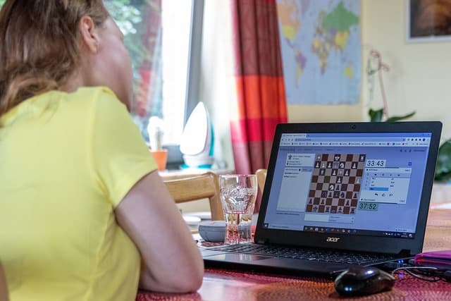 5 Mini-Games to Distract Yourself Between Things
